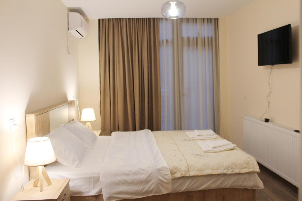 Nitsa Guest House Gori Exterior foto